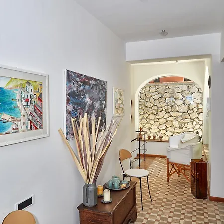 Dei Galli - Via Tragara فيلة