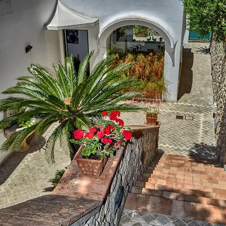 Villa Dei Galli - Via Tragara Capri