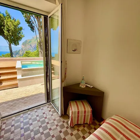 Dei Galli - Via Tragara Villa